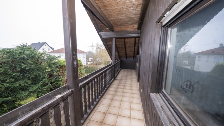 Gepflegtes Ein - Zweifamilienhaus ruhig gelegen im Grünen