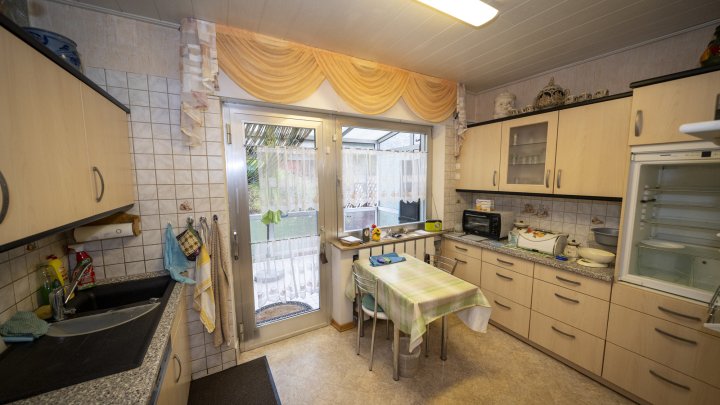 Gepflegtes Zweifamilienhaus in ruhiger Nebenstraße  von Riegelsberg