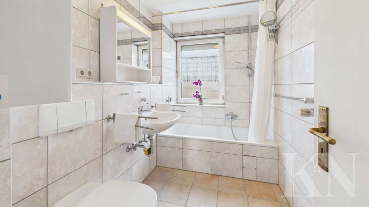 Gepflegte 3-Zimmer-Wohnung mit Balkon & Garage in zentraler Lage – Saarbrücken-Rodenhof