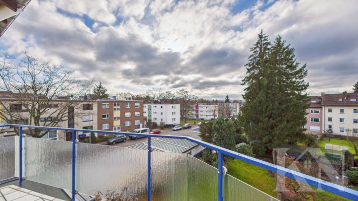 Gepflegte 3-Zimmer-Wohnung mit Balkon & Garage in zentraler Lage – Saarbrücken-Rodenhof