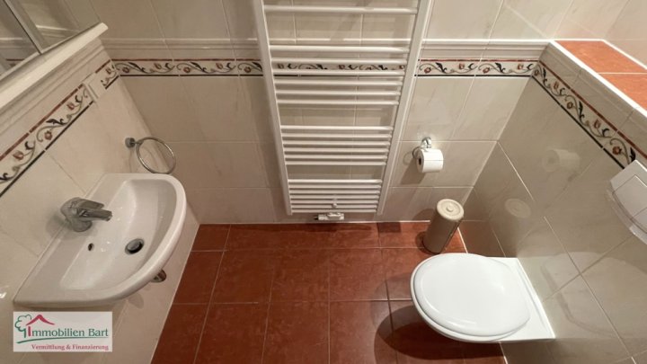 PERL: CHARMANTE ERDGESCHOSSWOHNUNG / 3 SCHLAFZIMMER / RUHIGE LAGE!