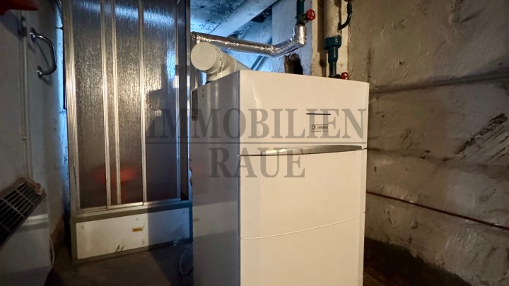 FREISTEHENDES 1 FAMILIENHAUS MIT GARTEN UND GARAGE - RENOVIERUNGSBEDARF - IN DUDWEILER-SÜD