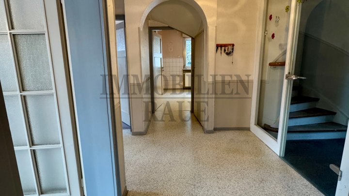 FREISTEHENDES 1 FAMILIENHAUS MIT GARTEN UND GARAGE - RENOVIERUNGSBEDARF - IN DUDWEILER-SÜD