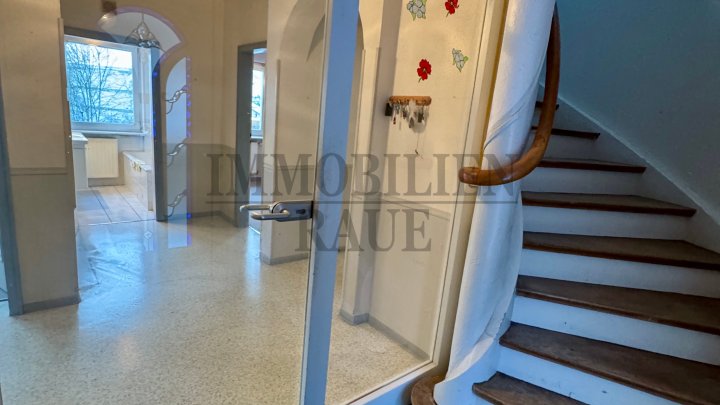 FREISTEHENDES 1 FAMILIENHAUS MIT GARTEN UND GARAGE - RENOVIERUNGSBEDARF - IN DUDWEILER-SÜD