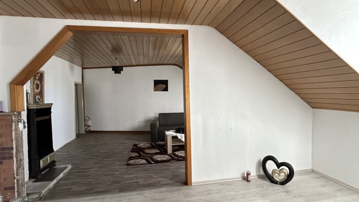 Zweifamilienhaus mit Gewerbeeinheit in Landsweiler - Reden zu verkaufen 