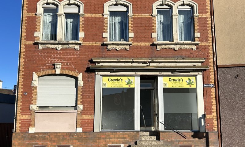 Zweifamilienhaus mit Gewerbeeinheit in Landsweiler - Reden zu verkaufen 