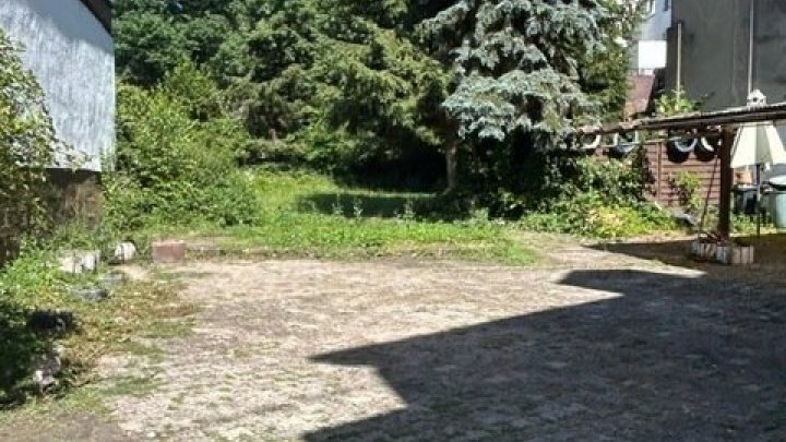 Zweifamilienhaus mit Gewerbeeinheit in Landsweiler - Reden zu verkaufen 