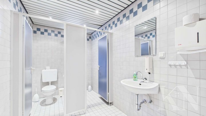 Büroflächen mit großem Konferenzraum – flexibel nutzbar auf drei Etagen in Dillingen!