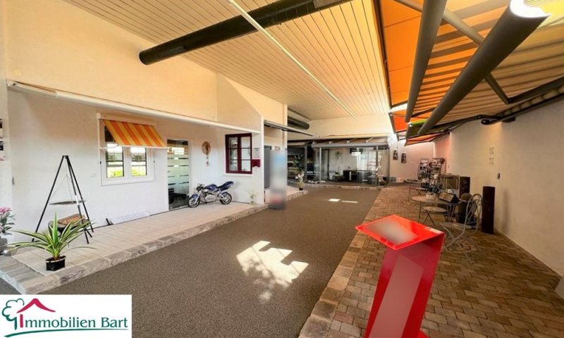 WOHNHAUS + BÜRO + 375 M² AUSSTELLUNG AUF 40 AR IN TOP LAGE!