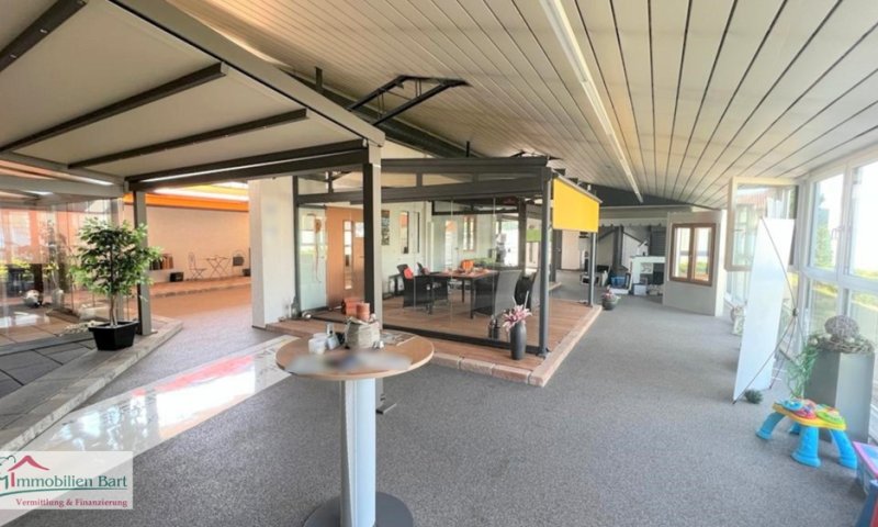 AN DER A8 ! GEWERBEBETRIEB AUF 2800 M² GRUNDSTÜCK!