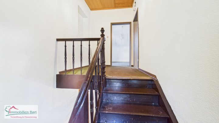 MERZIG: WOHNHAUS MIT GARTEN UND GARAGE IN ZENTRALER LAGE!