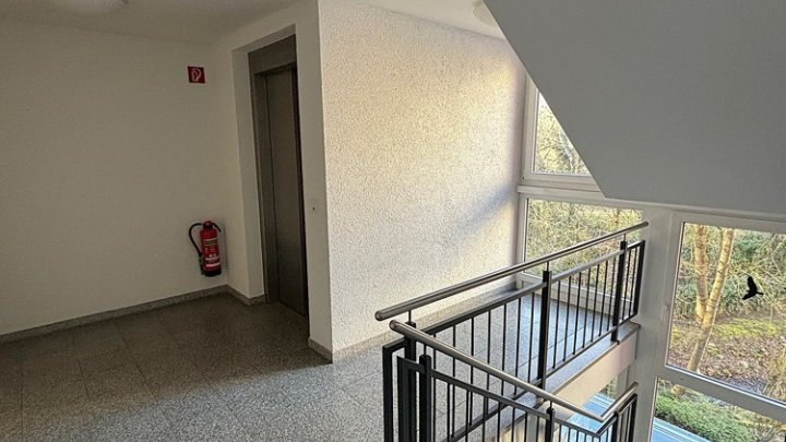 Möblierte 2-ZKB-Wohnung mit EBK, Garage und Balkon im Park Vauban