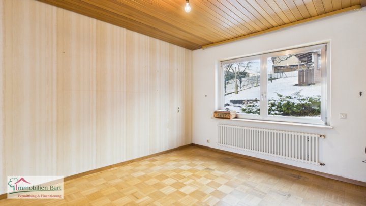 SCHWEMLINGEN: WOHNHAUS MIT GARTEN IN TOP-LAGE!