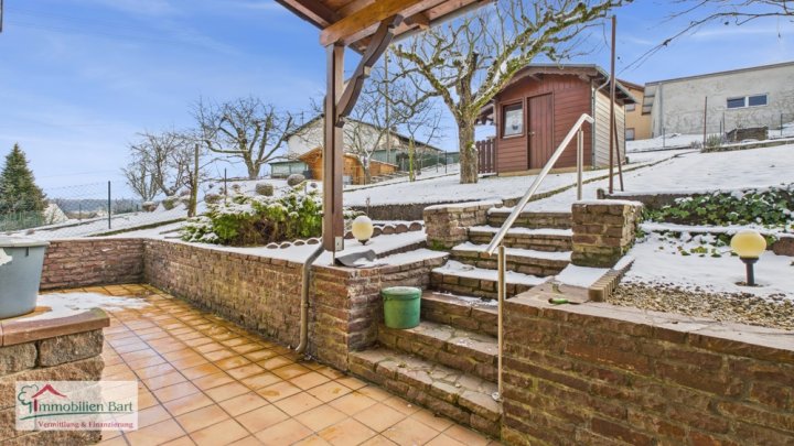 SCHWEMLINGEN: WOHNHAUS MIT GARTEN IN TOP-LAGE!