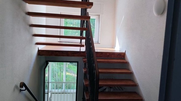 Zweifamilienhaus mit Gewerbeeinheit in Riegelsberg-OT zu verkaufen