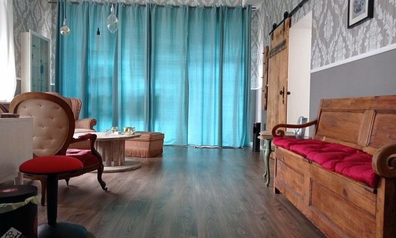 Zweifamilienhaus mit Gewerbeeinheit in Riegelsberg-OT zu verkaufen