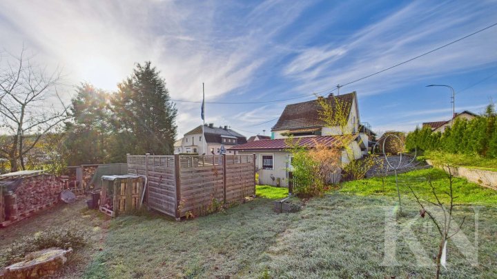 Gemütliches Einfamilienhaus mit Holzofen, Garage, Balkon & Garten – Ihr neues Zuhause in Nohfelden!