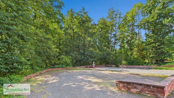 NÄHE SAARLOUIS / FIRMENSITZ / VILLA AUF 30 AR