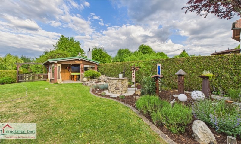 LOSHEIM: GEPFLEGTES WOHNHAUS MIT TOLLEN AUSSENANLAGEN