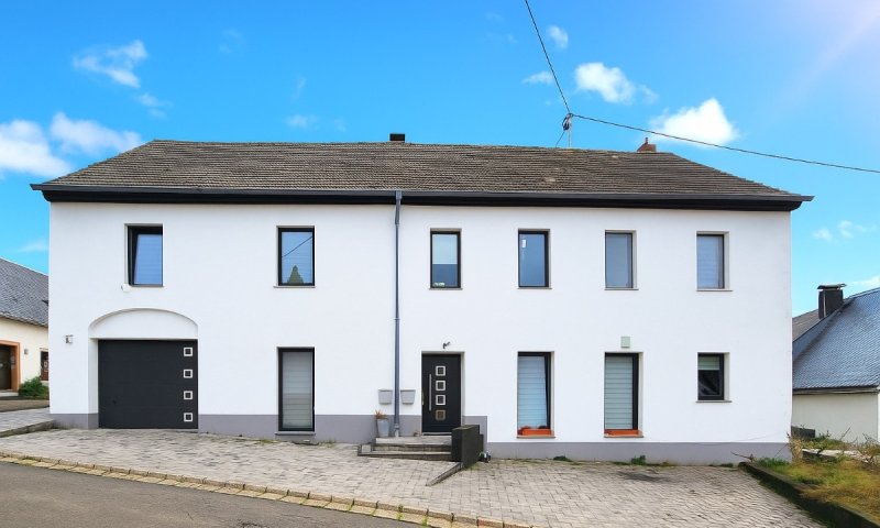 Historischer Charme trifft Rendite: Mehrfamilienhaus mit 4 Einheiten in Damflos