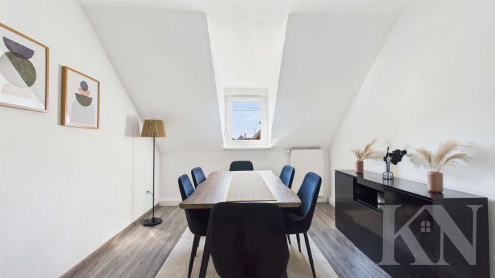 Einziehen & wohlfühlen: Sanierte 4-Zimmer-Dachgeschosswohnung in Brebach