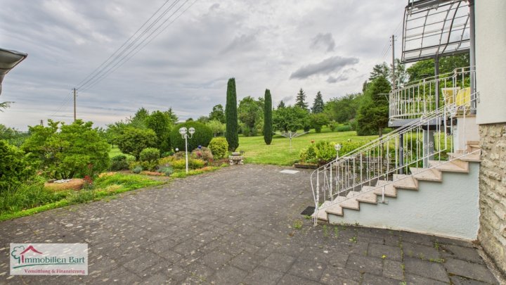 PERL: WOHNHAUS MIT CHARME + BAUGRUNDSTÜCK (gesamt 40 AR)