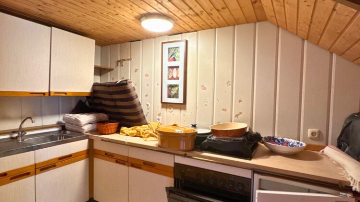 Einfamilienhaus mit Wintergarten, Garage + parkähnlichem Garten