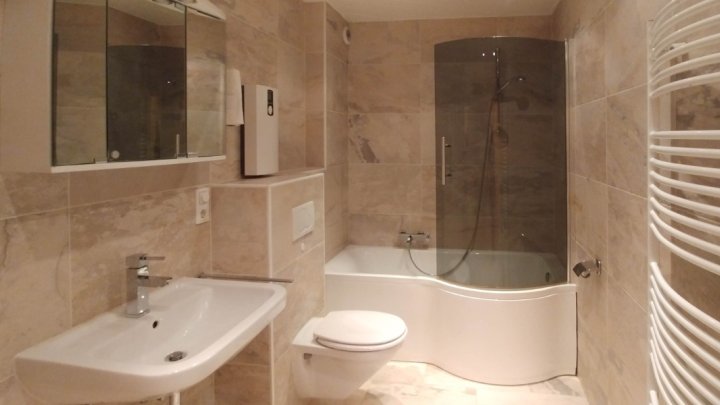 Moderne 2-Zimmer-Wohnung mit zwei Balkonen und Aufzug in Trier-Tarforst