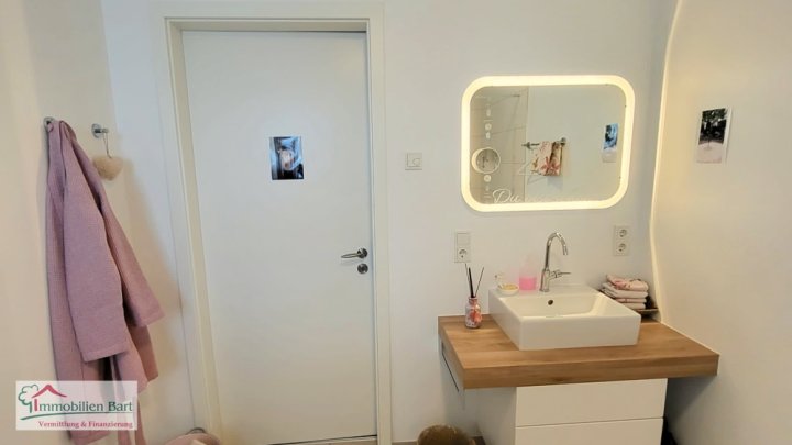 MERZIG:

MIETWOHNUNG MIT GARAGE UND KFZ-STELLPLATZ IN GEFRAGTER LAGE!