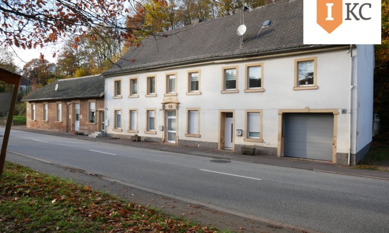 Renditeobjekt - 2 Häuser - 5 Wohnungen - ein Preis