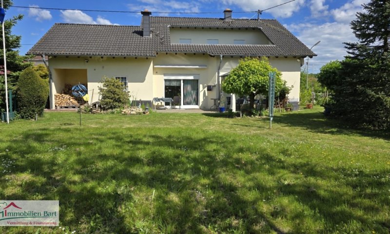 5 MIN. BIS REMICH/SCHENGEN: WOHNHAUS MIT TOLLEM MOSELBLICK