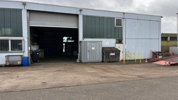 Moderne Halle + Bürofläche, Logistik und Büro im Gewerbegebiet Saarlouis-Röderberg