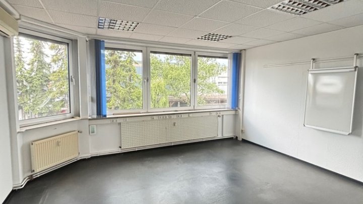 Moderne Bürofläche im Gewerbegebiet Saarlouis-Röderberg