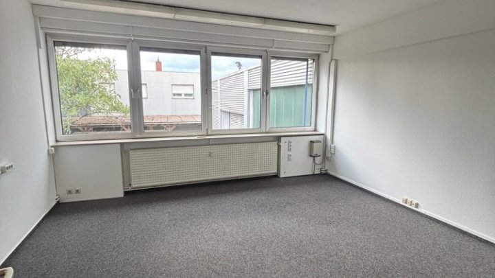 Moderne Bürofläche im Gewerbegebiet Saarlouis-Röderberg
