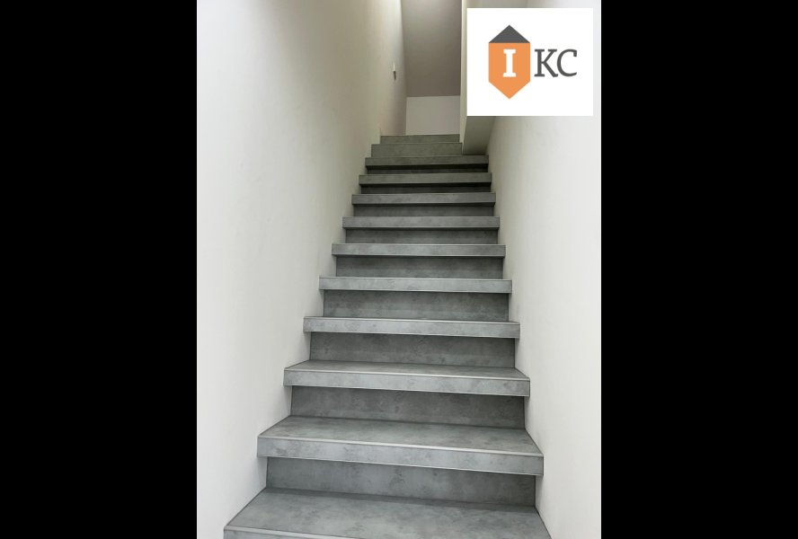 Treppe zum DG