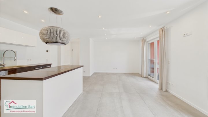 TOP WOHNUNG MIT GARAGE & STELLPLÄTZEN