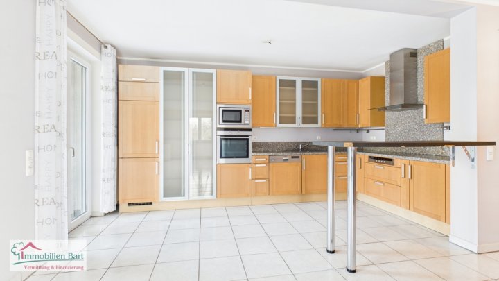 91 M² WOHNUNG DIREKT AN DER LUX. GRENZE IN BESCH