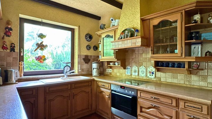 Freistehender Bungalow mit Garten + Garage - ca. 254m² Gesamtfläche