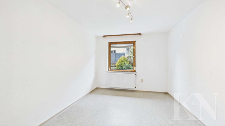 Charmantes Einfamilienhaus mit großem Balkon und Garten