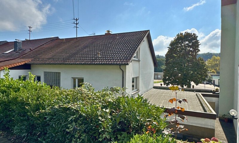 Gepflegtes 2-3 Familienhaus in Ortsmitte von Quierschied