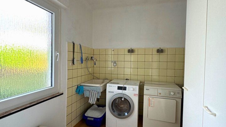 Gepflegtes 2-3 Familienhaus in Ortsmitte von Quierschied