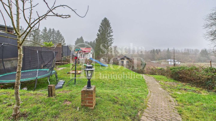 Gepflegtes Einfamilienhaus mit 5 Zimmern und großem Garten in ruhiger Wohnlage von Eppelborn-Humes