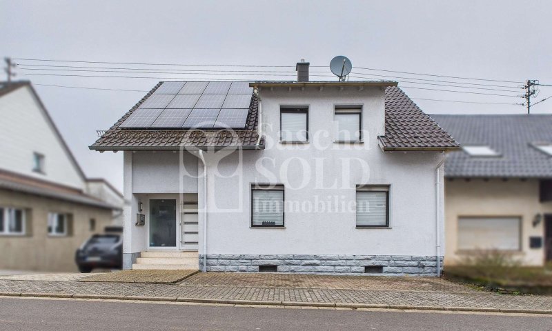 Gepflegtes Einfamilienhaus mit 5 Zimmern und großem Garten in ruhiger Wohnlage von Eppelborn-Humes