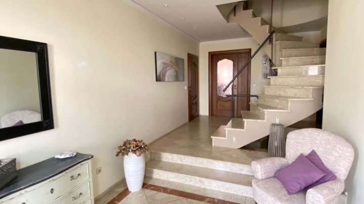 Luxuriöses saniertes 4-FH + Büro in zentraler Lage nahe Saarlouis