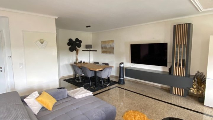 Luxuriöses saniertes 4-FH + Büro in zentraler Lage nahe Saarlouis