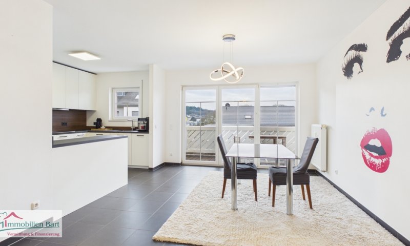 DIREKTE GRENZE L-REMICH/L-SCHENGEN: GEPFLEGTE 3ZKB WOHNUNG MIT CARPORT IN PERL-BESCH!