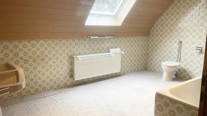 1 FH-Doppelhaus mit Winterg., Garten & Garage in IGB!