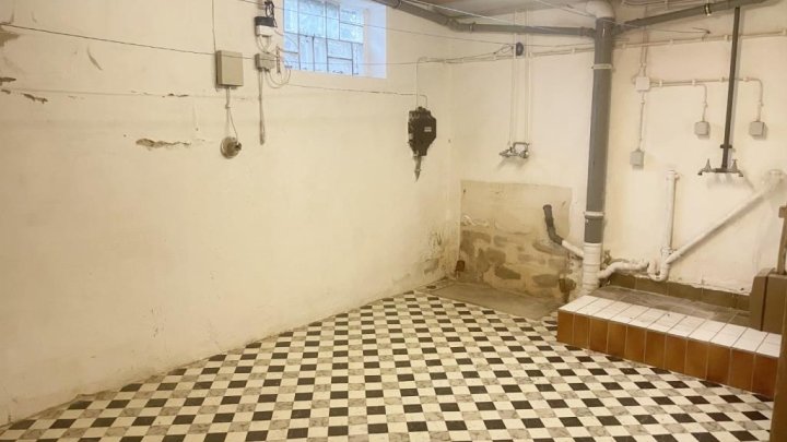 1 FH-Doppelhaus mit Winterg., Garten & Garage in IGB!