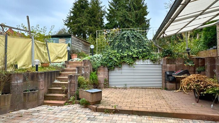 Wohn- und Geschäftshaus, 410m² Gesamtfläche in ruhiger Seitenstraße von Saarbrücken-West