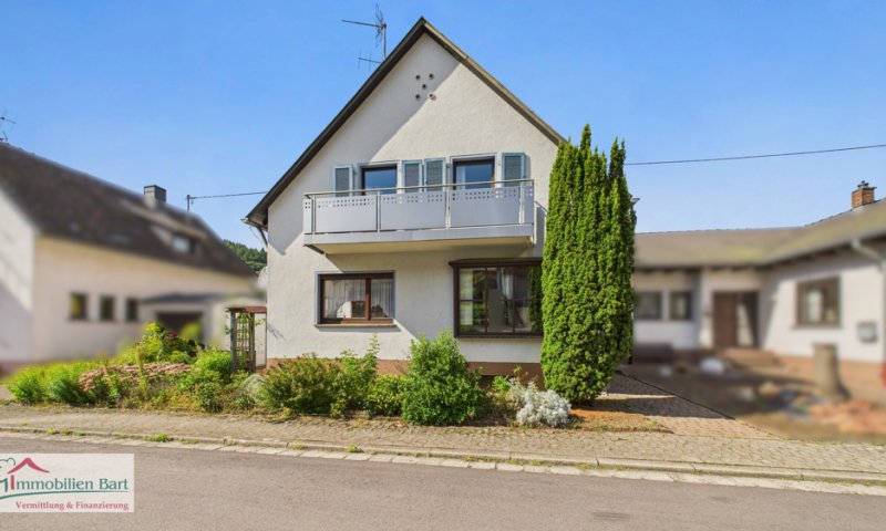METTLACH-SAARHÖLZBACH: WOHNHAUS MIT 3 SCHLAFZIMMERN + BLICK INS GRÜNE